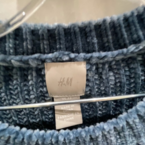 H&M Chenille Blue Knit Sweater - Picture 3 of 4